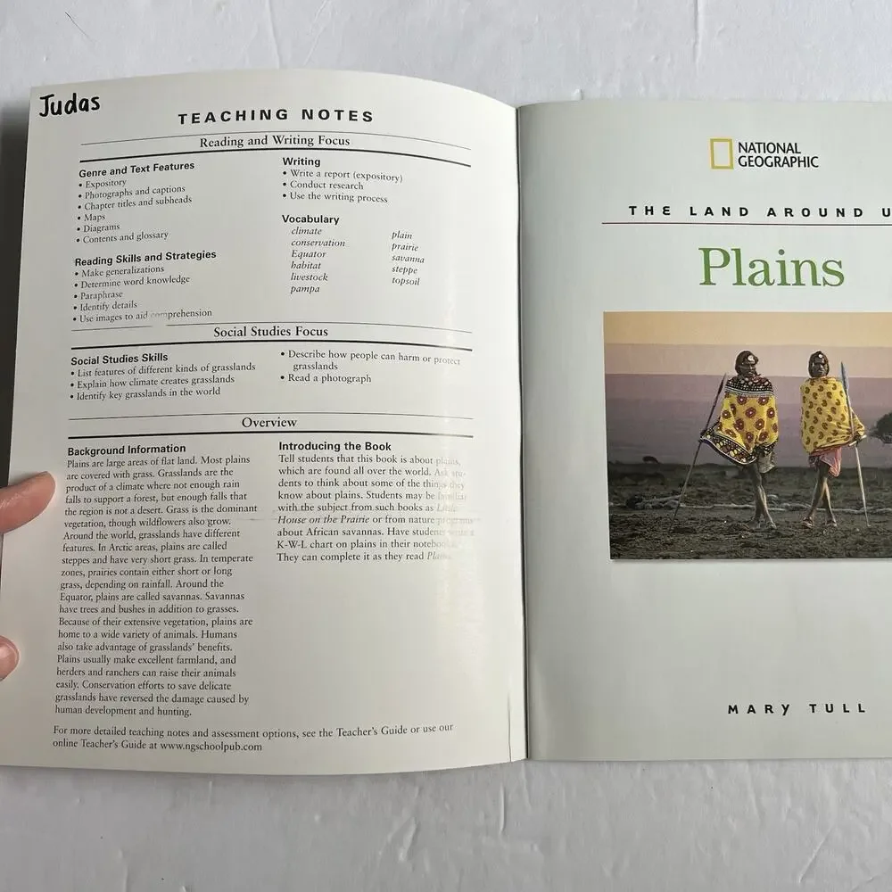 National Geographic Reading Expeditions The Land Around Us Plains Paperback Book